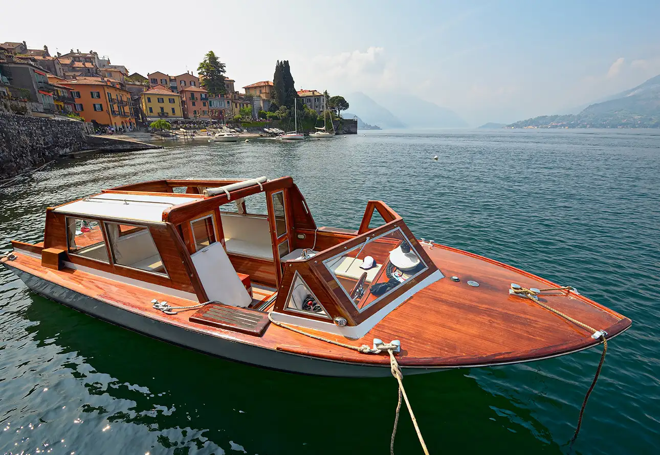 Rejsy i rejsy statkiem po jeziorze Como: raj dla żeglarzy